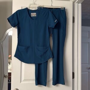 Sketchers Women’s Scrubs